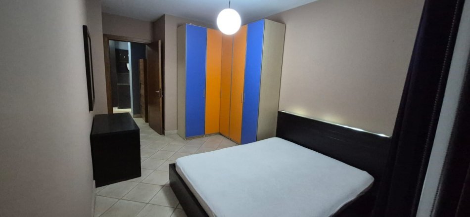 Tirane, jap me qera apartament 3+1+Ballkon Kati 4, 95 m² 60.000 € (SQ 21)