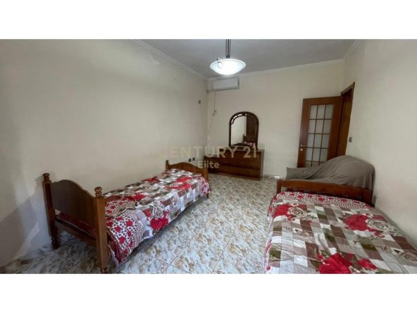 Tirane, jepet me qera apartament 2+1 Kati 5, 86 m² 800 € (Sheshi Willson)