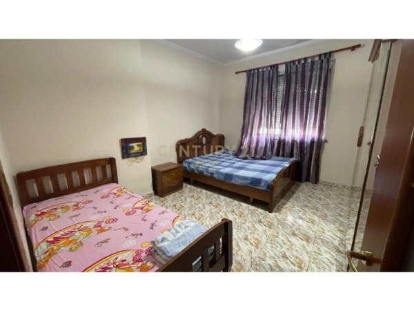 Tirane, jepet me qera apartament 2+1 Kati 5, 86 m² 800 € (Sheshi Willson)