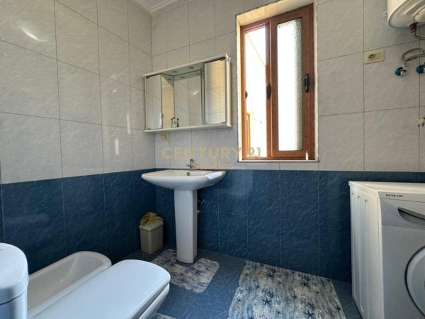 Tirane, jap me qera apartament 3+1 Kati 9, 132 m² 600 € (Astir)