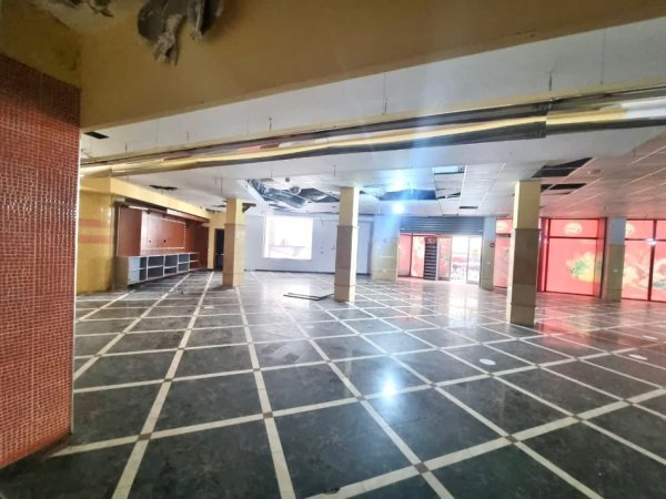 Ambient Biznesi 2 kate me ndarje ne disa ambiente - (📍 Rr. Mihal Grameno - ish KMY) ,  Perballe njesise bashkiake nr. 2 -- CMIMI:1,650,000 Euro