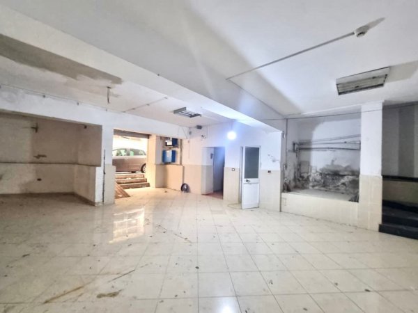 Ambient Biznesi 2 kate me ndarje ne disa ambiente - (📍 Rr. Mihal Grameno - ish KMY) ,  Perballe njesise bashkiake nr. 2 -- CMIMI:1,650,000 Euro