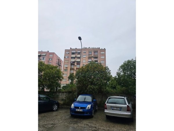 Tirane, shitet apartament 3+1+Ballkon Kati 7, 122 m² 205.000 € (Laprake)