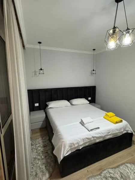 Tirane, jepet me qera apartament 1+1 Kati 9, 65 m² 850 € (blloku)