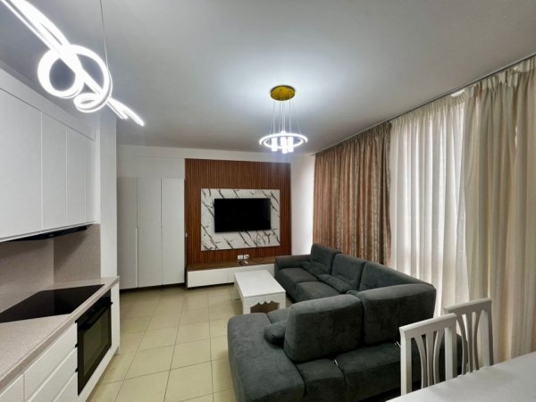 Tirane, jepet me qera apartament 2+1 Kati 1, 92 m² 650 € (bulevardi ri)