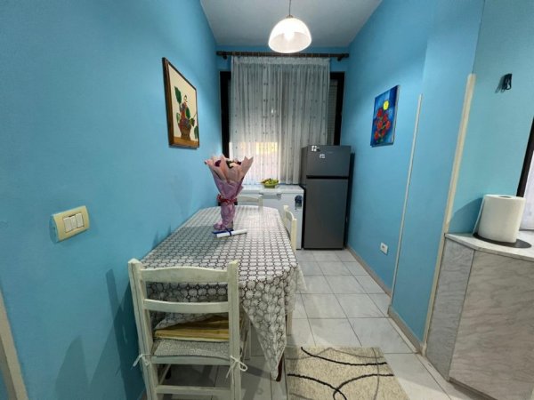 Tirane, jepet me qera apartament 3+1+Aneks+Ballkon Kati 4, 120 m² 550 € (rruga todi shkurti)