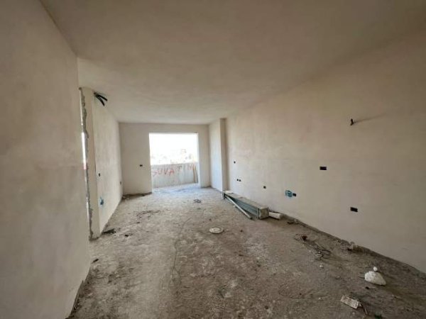 Tirane, shitet apartament 2+1+BLK Kati 6, 9.009 m² 103.603 Euro (Yzberisht)