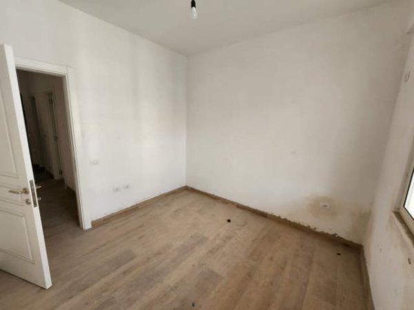 Tirane, shitet apartament 2+1+BLK Kati 6, 95 m² 99.000 Euro (Yzberisht)