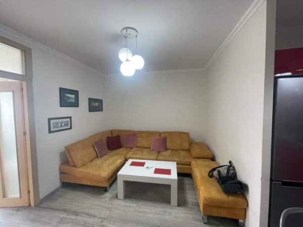 Tirane, jepet me qera apartament 2+1+BLK Kati 7, 100 m² 450 Euro (21 Dhjetori)