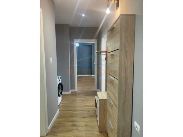 Tirane, jepet me qera apartament 2+1 Kati 2, 120 m² 800 Euro