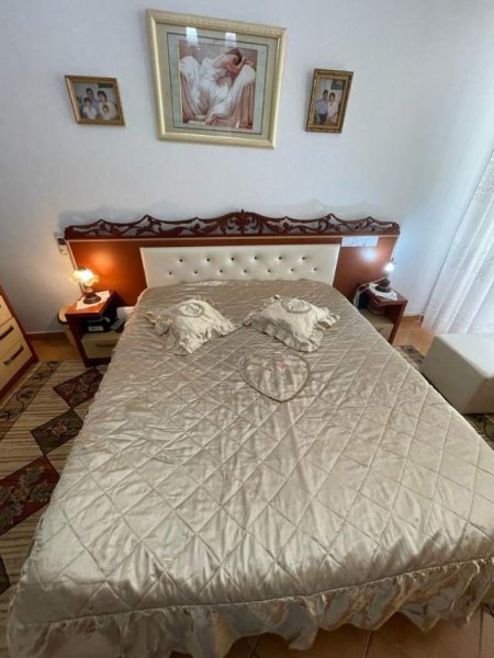 Tirane, jepet me qera 100 m² 450 Euro (DonBOsko Kompleksi TID)