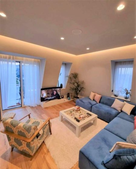 Tirane, shes apartament 2+1 137 m² Euro (TEG, ne Rezidencen)