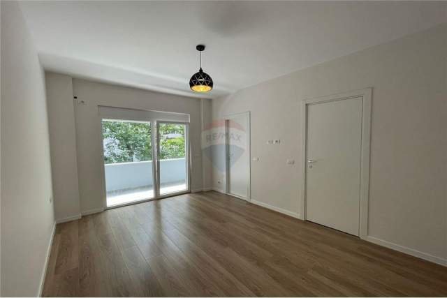 Tirane, shes apartament 3+1+A+BLK Kati 3, 142 m² 370.000 Euro (Faik Konica)