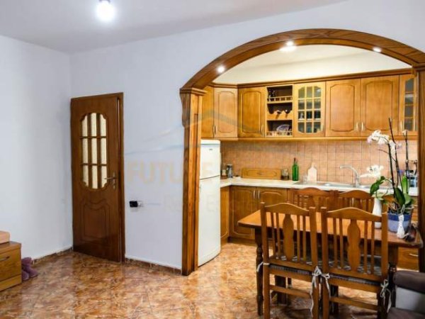 Tirane, shitet apartament 1+1 Kati 3, 50 m² 75.000 Euro