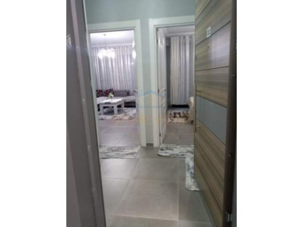 Tirane, jepet me qera apartament 1+1 Kati 4, 70 m² 400 Euro (Kompleksi ASL)