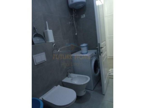Tirane, jepet me qera apartament 1+1 Kati 4, 70 m² 400 Euro (Spitalet)