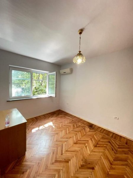 Tirane, jepet me qera apartament 2+1 Kati 2, 70 m² 500 Euro (Midis Myslym Shyrit dhe Ish Ekspozites)