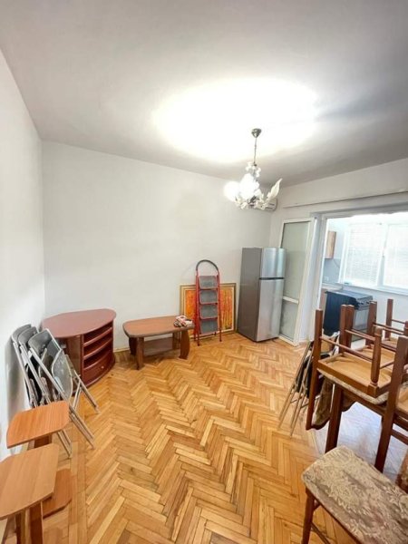 Tirane, jepet me qera apartament 2+1 Kati 2, 70 m² 500 Euro (Midis Myslym Shyrit dhe Ish Ekspozites)