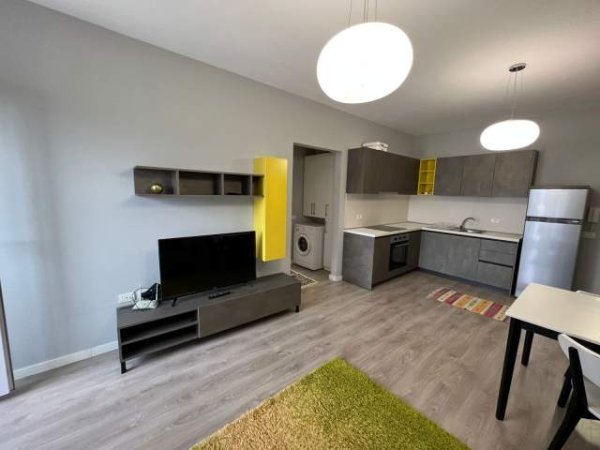 Tirane, jepet me qera apartament 1+1+BLK Kati 9, 70 m² 400 Euro (Fusha e aviacionit)