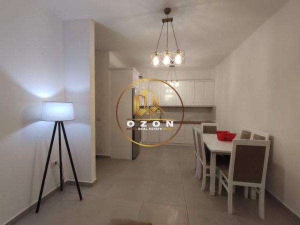 Tirane, jepet me qera apartament 1+1+A+BLK Kati 8, 80 m² 40.000 Leke (ASTIR)