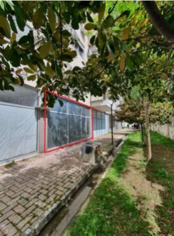 Tirane, shes dyqan Kati 0, 45 m² 74.600 Euro (Rruga Don Bosko Tirane)