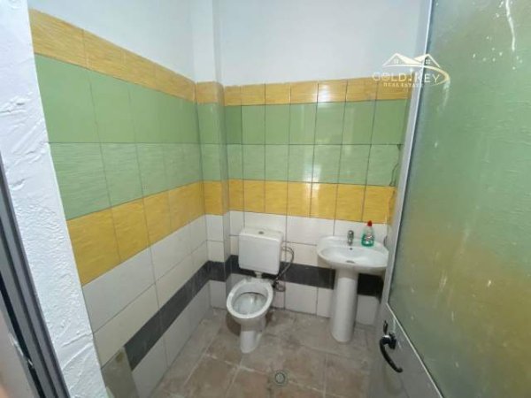 Durres, shitet ambjent biznesi Kati 0, 19 m² 31.000 Euro (Plazh, Durres)