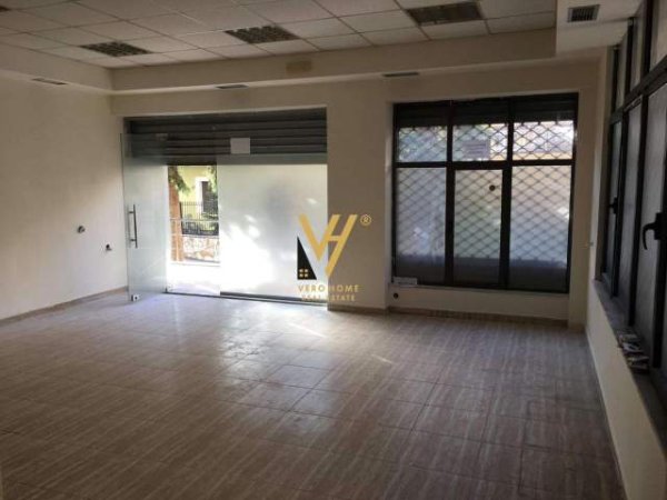 Tirane, shitet dyqan Kati 0, 58 m² 116.000 Euro (Unaza e re)