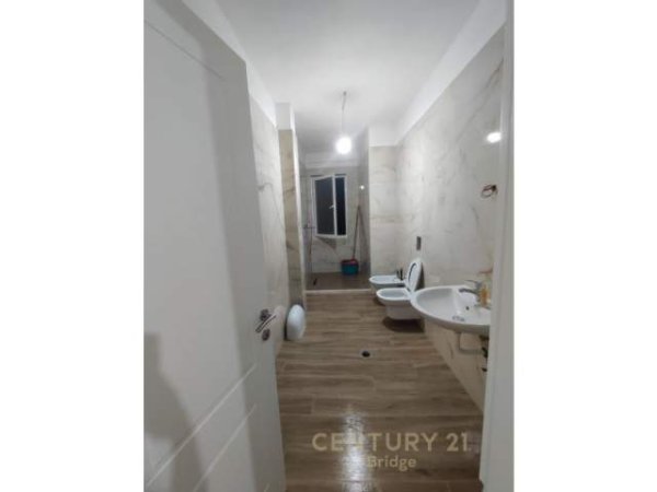 Tirane, jepet me qera apartament 1+1+BLK Kati 3, 75 m² 450 Euro (Astir)