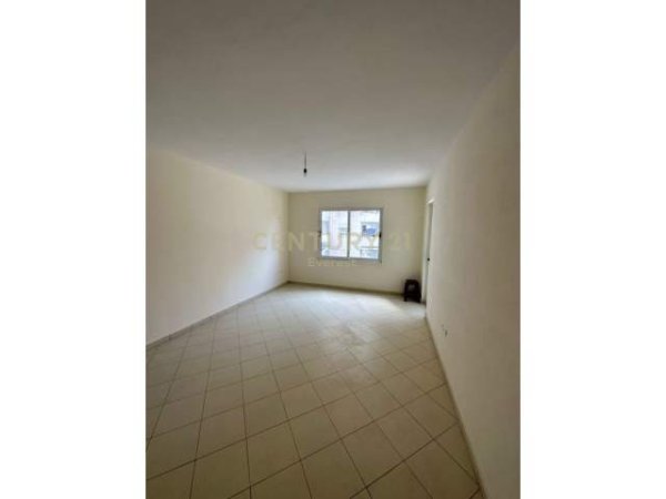 Tirane, shes apartament 1+1+BLK Kati 3, 68 m² 74.000 Euro (Astir)