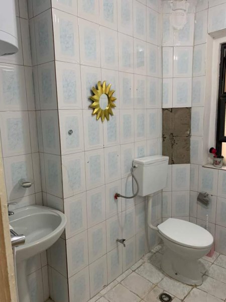 Tirane, jepet me qera apartament 1+1 Kati 5, 65 m² 35.000 Leke (rruga Qemal Stafa)