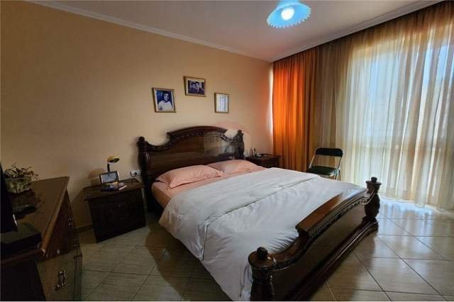 Tirane, shitet apartament 3+1+A+BLK 118 m²