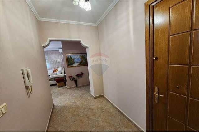 Tirane, shitet apartament 3+1+A+BLK 118 m²