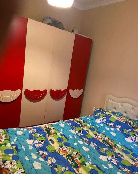 Tirane, jepet me qera apartament 1+1+Ballkon Kati 5, 62 m² 600 € (BLLOK)