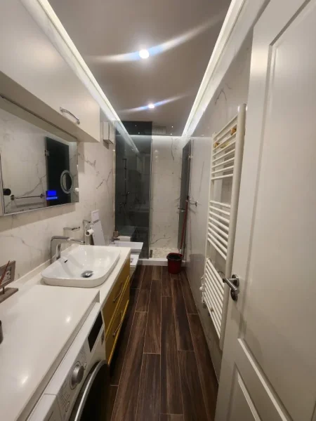 Tirane, jepet me qera apartament 2+1 , 700 € (Kodra e Diellit)