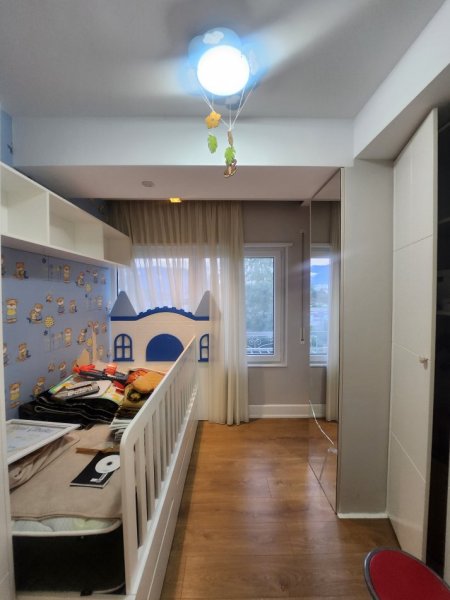 Tirane, jepet me qera apartament 2+1 , 800 € (Kodra e Diellit)