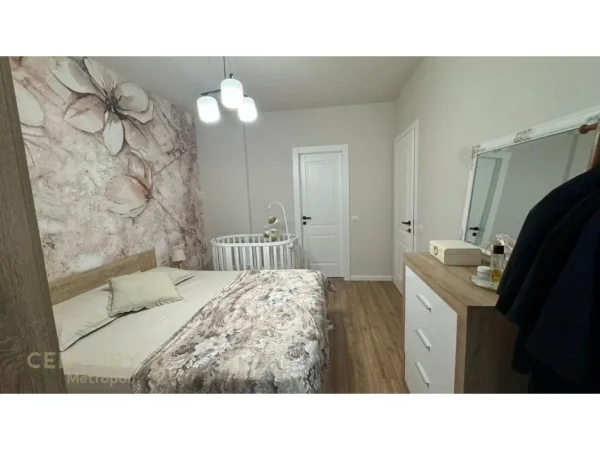 Tirane, jepet me qera apartament 2+1+Ballkon Kati 5, 82 m² 900 € (Mulliri Vjeter)