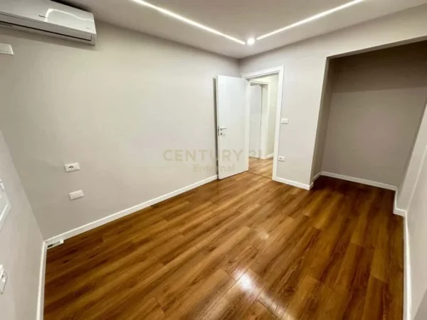 Tirane, shitet apartament 3+1 Kati 3, 95 m² 350.000 € (Piceri Era)