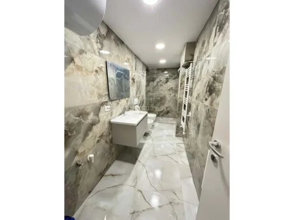 Tirane, shitet apartament 3+1 Kati 3, 95 m² 350.000 € (Piceri Era)