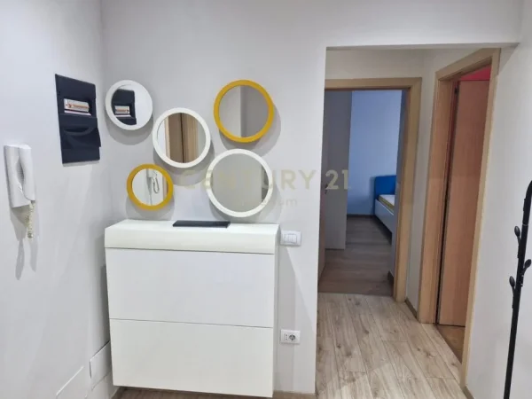 Tirane, jap me qera apartament 3+1+Ballkon Kati 8, 155 m² 500 € 