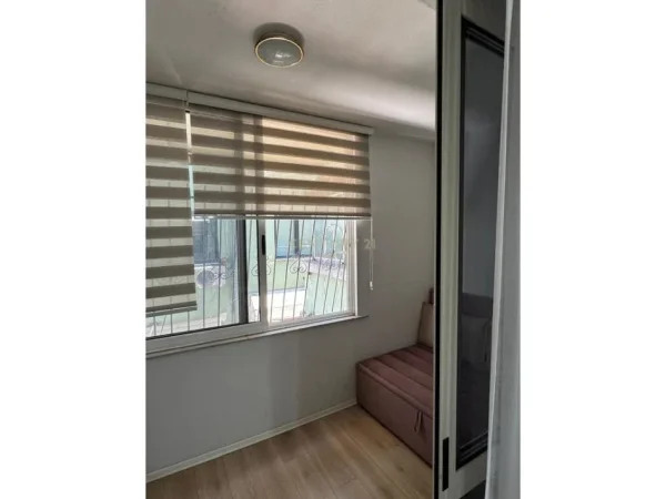 Tirane, jepet me qera apartament 1+1+Ballkon Kati 4, 70 m² 850 € 