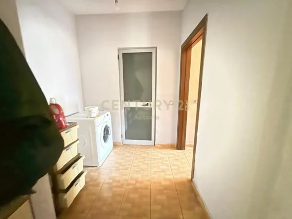 Tirane, shes 1+1+Ballkon Kati 1, 110.000 € 