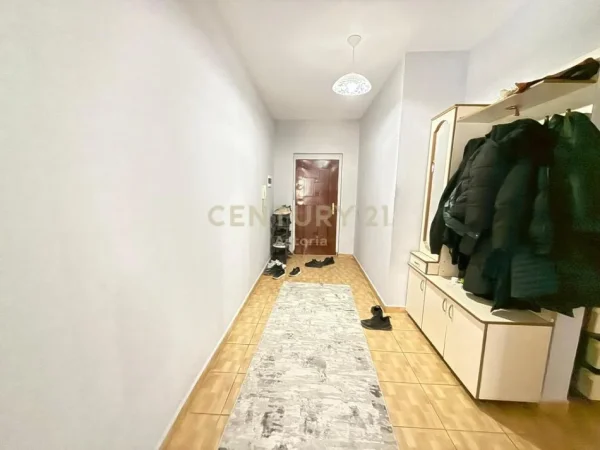 Tirane, shes 1+1+Ballkon Kati 1, 110.000 € 