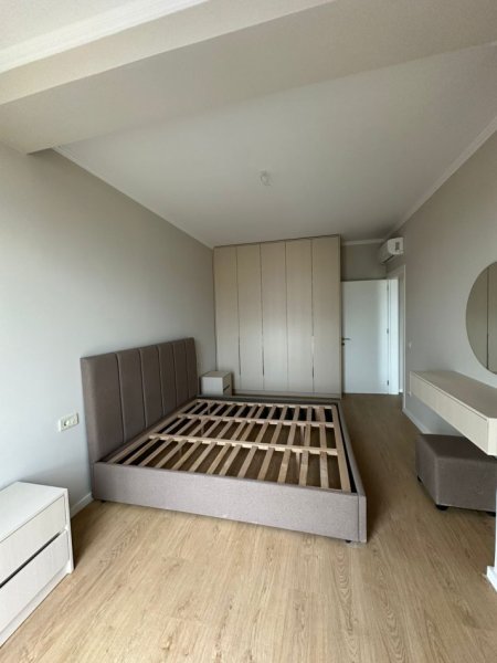 Tirane, jepet me qera 1+1+Ballkon Kati 3, 70 m² 700 € 