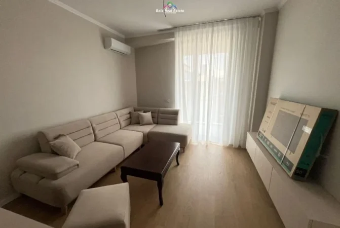 Tirane, jepet me qera apartament 1+1 Kati 3, 70 m² 700 € (Gold Tower)