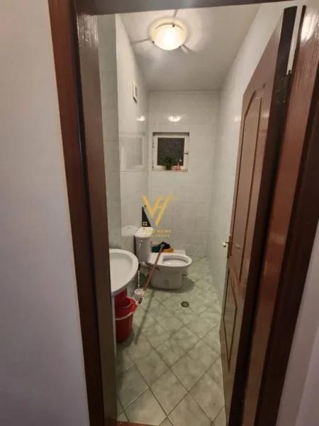 Tirane, shitet apartament 3+1+Ballkon Kati 2, 145 m² 320.000 € (KOMUNA E PARISIT)