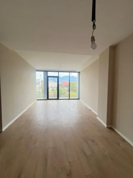 Tirane, jepet me qera apartament 2+1 Kati 3, 131 m² 2.000 € (Lake View)