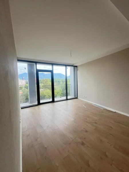 Tirane, jepet me qera apartament 2+1 Kati 3, 131 m² 2.000 € (Lake View)