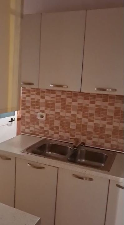 🏠 Jepet me Qira Apartament 1+1 tek  Kryqezimi i 21 Dhjetorit  450 €uro