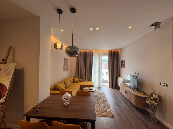 Tirane, jepet me qera apartament 2+1+Aneks+Ballkon Kati 9, 100 m² 1.100 € (KOMUNA E PARISIT)