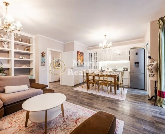 Tirane, jepet me qera apartament 2+1+Ballkon Kati 1, 114 m² 900 € (Liqeni i Thate, Kompleksi Kolombo)